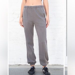 Brandy Melville Rosa sweatpants NWOT